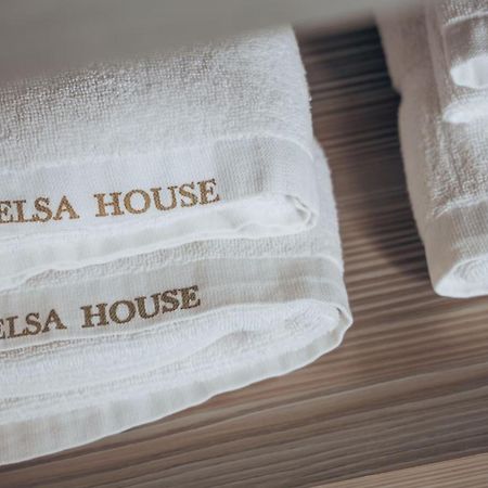 Elsa House Hotel Tainan Buitenkant foto