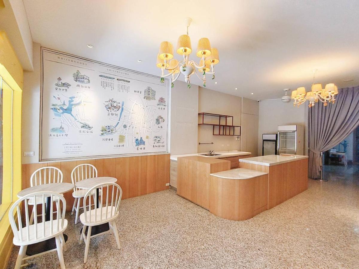 Elsa House Hotel Tainan Buitenkant foto